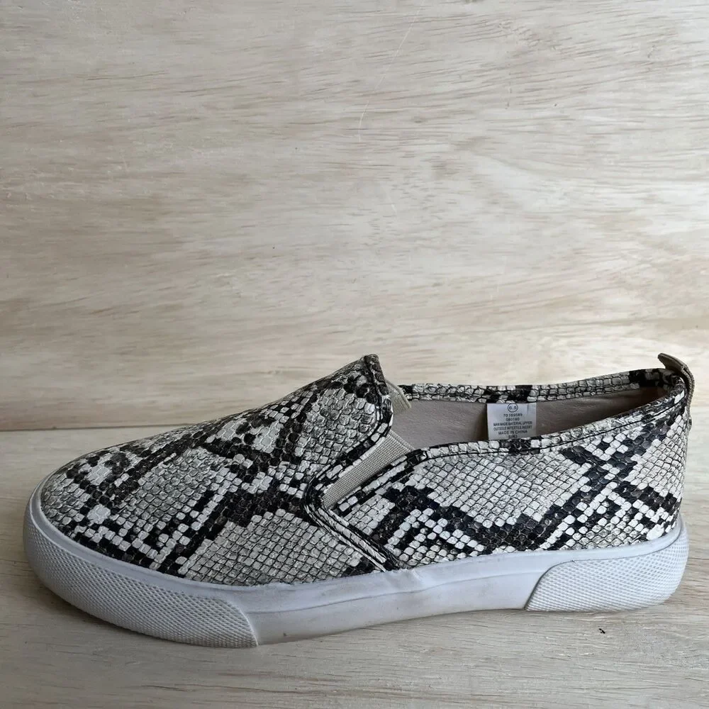 Tommy Bahama Women shoes Sz 6.5 Faux Leather Snakeskin Fashion Slip On Sneaker